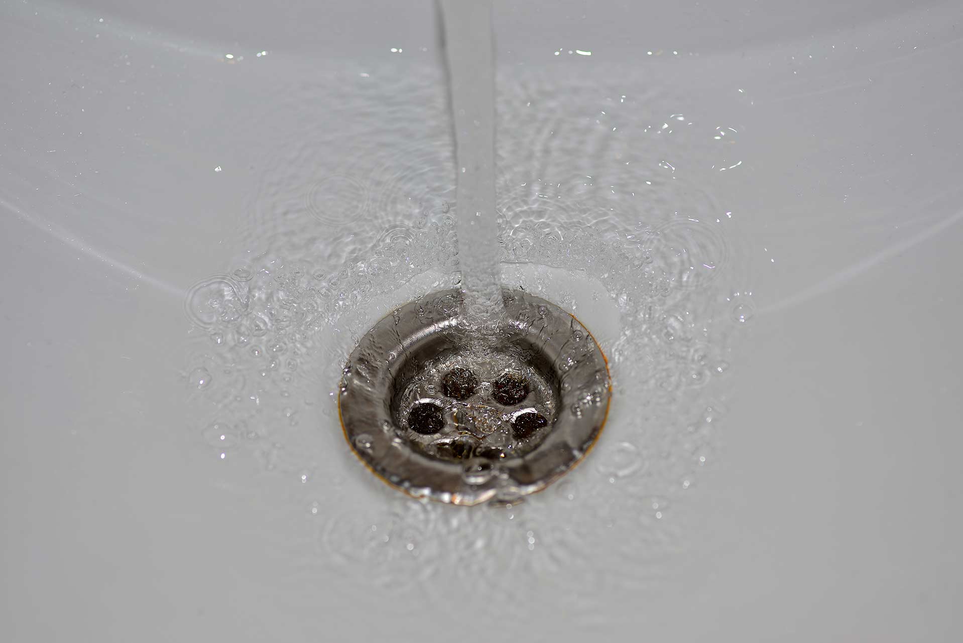 A2B Drains provides services to unblock blocked sinks and drains for properties in Coventry.